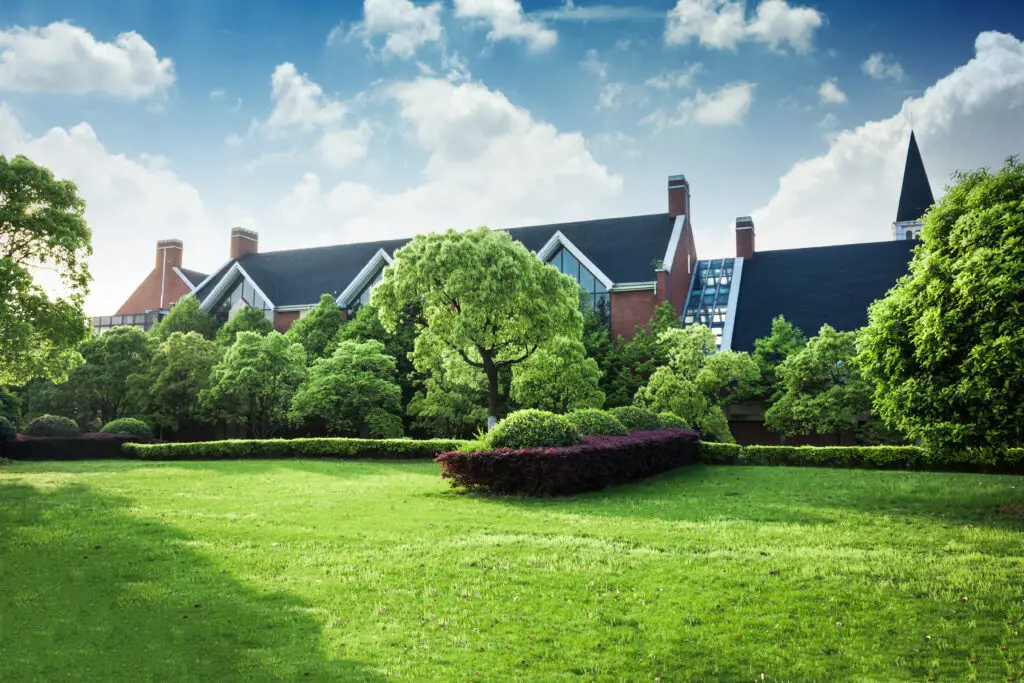 Lawn care experts in North Coventry Township
